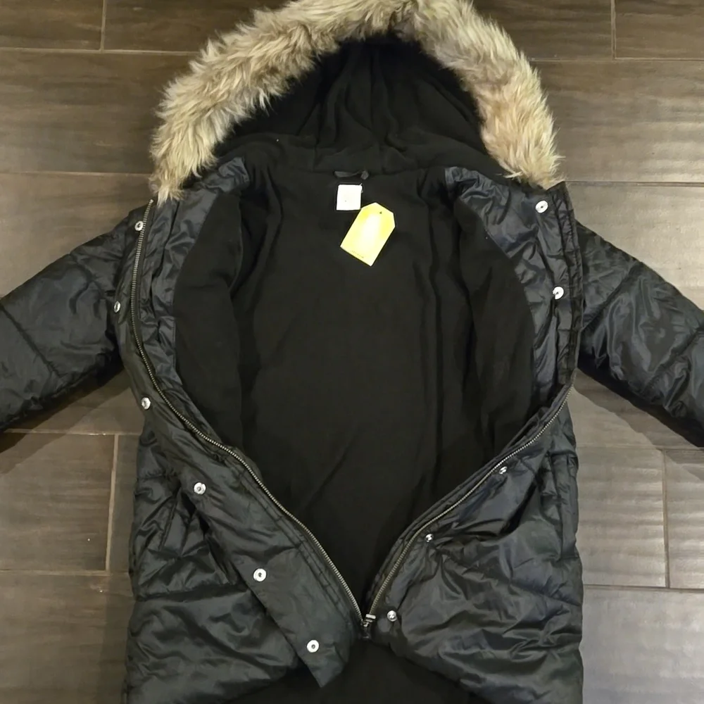Crazy 8 Black Quilted Puffer Coat With Faux Fur Hood Size M 7-8 NWT - Picture 3 of 6